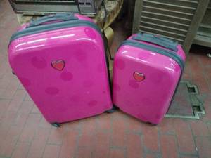 lot 52908 image: Betsey Johnson Spinner Luggage - Set of 2