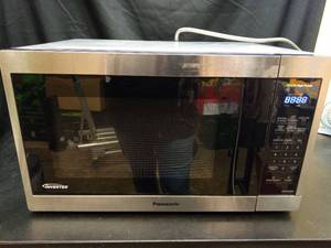 lot 1125 image: Panasonic NN-SC668S 1200W Inverter Microwave Oven - Retail $89
