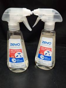 lot 1186 image: Zevo Ant Roach & Fly Instant Action Spray Set - Retail $16