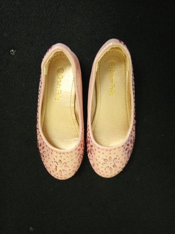 lot 2129 image: DREAM PAIRS Girls Dress Shoes Slip on Ballerina Flats pink 11 Retail $28.99
