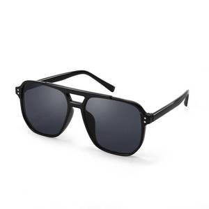 lot 449 image: FEISEDY Retro Square Aviator Sunglasses Women Men 70s Vintage Trendy Plastic Frame Sun Glasses B2835 - Retail $17
