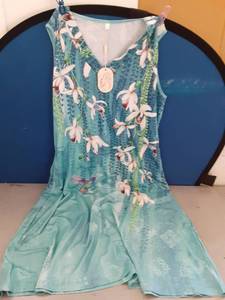 lot 486 image: Floral Dress, Large - Retail $0