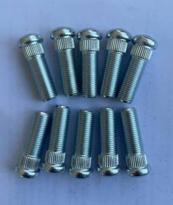 lot 552 image: 10 PCS Rear 12-20 Serrated Wheel Stud Bolts 610-138- .535 in. Knurl, 1-1732 in. Length Compatible with Chevrolet Buick Cadillac GMC Pontiac Oldsmobile - Retail $18
