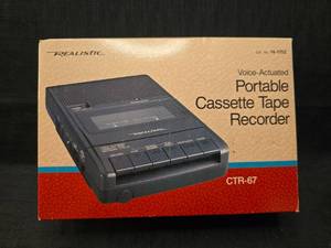 lot 5046 image: Realistic CTR-67 Voice-Actuated Portable Cassette Tape Recorder
