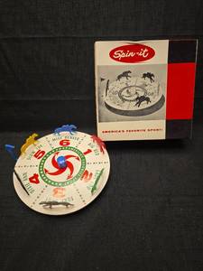 lot 5070 image: Spin-It Horse Racing Game with Original Box