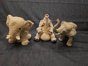 lot 5076 image: Set of Three Elephant Figurines