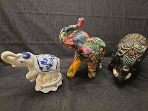 lot 5077 image: Decorative Elephant Figurine Collection
