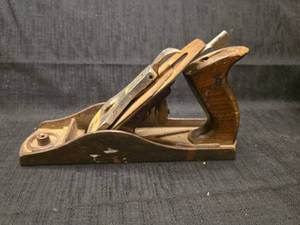 lot 5085 image: Stanley Wood Hand Plane Set