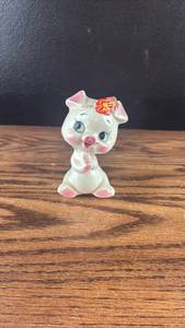 lot 40583 image: Ceramic Pig Figurine with Flower
