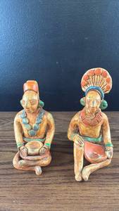 lot 40587 image: Pre-Columbian Style Ceramic Figurines Pair