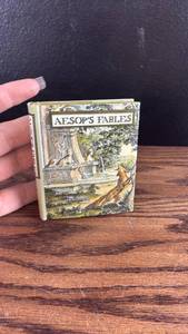 lot 40624 image: Aesops Fables Miniature Book