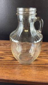lot 40637 image: Clear Glass Syrup Pitcher with Handle and Spout