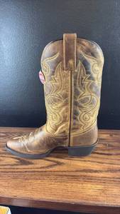 lot 40642 image: Laredo Western Cowboy Boots Size 8M
