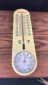 lot 40646 image: TIMEX Indoor Thermometer with Humidity Gauge