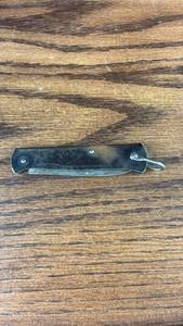lot 40669 image: Folding Pocket Knife with Black Handle