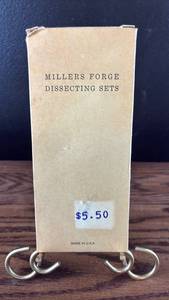 lot 40672 image: Dissecting kit