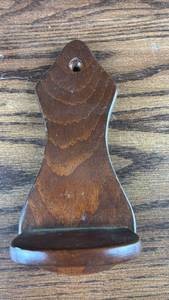 lot 40682 image: Wooden Wall Hook Bracket