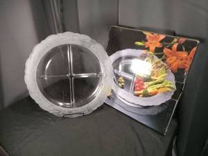 lot 4847 image: Hyannis Crystal Sectional Server Divided Platter with Scalloped Edge