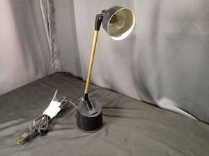 lot 4852 image: Adjustable Desk Lamp with White Shade