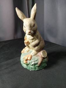 lot 4890 image: Ceramic Rabbit Figurine with Carrots on Green Base
