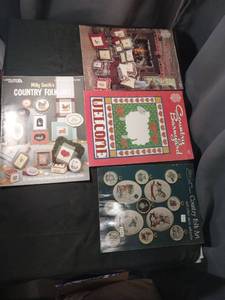 lot 4905 image: Cross Stitch Pattern Books Collection - Country Folk and Traditional Designs