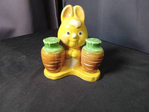 lot 40887 image: Ceramic Bunny Salt and Pepper Shaker Set with Carrot Design