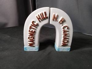 lot 40889 image: Magnetic Hill New Brunswick Salt and Pepper Shaker Set