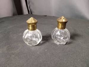 lot 40899 image: Glass Salt and Pepper Shakers with Brass Tops