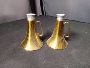 lot 40909 image: Gold Glass Salt and Pepper Shaker Set with Handles