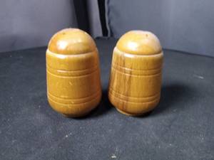 lot 40916 image: Wooden Salt and Pepper Shaker Set