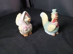 lot 40920 image: Decorative Ceramic Rooster and Hen Figurine Set