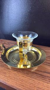 lot 40700 image: Glass candle holder with gold Accents plate