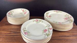 lot 40707 image: Edwin M. Knowles China Co. Semi Vitreous Floral Pattern Dinner Plates Set
