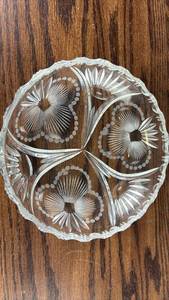 lot 40724 image: Cut Glass Crystal Bowl with Star Pattern
