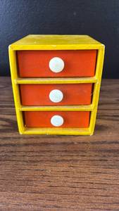 lot 40730 image: Yellow cardboard 3-Drawer Mini Storage Organizer