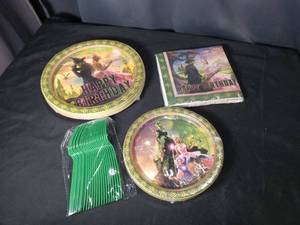 lot 40770 image: Happy Birthday Party Plates and Napkins with Green Plastic Forks Set