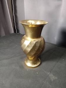 lot 40776 image: Brass Spiral Twist Decorative Vase with Flower Frog Insert