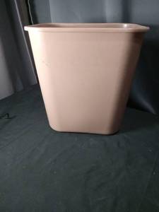 lot 40779 image: Pink Rubbermaid Trash Can