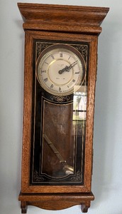 lot 5 image: Vintage Verichron Wall Pendulum Clock