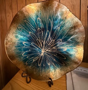 lot 8 image: Modern Abstract Meta Wall Art BowlPlate wStand