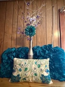 lot 44 image: Coordinated Teal Decor Set w Tall Floral Arrangement And Embellished Peacock Pillow