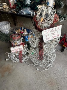 lot 60 image: Lighted Wire Snowman Holiday Yard Dcor  Set of 2