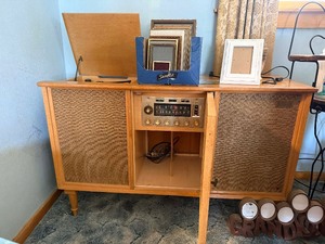 lot 61 image: Vintage Olympic Dual Stereo Console Record Player  Radio Cabinet