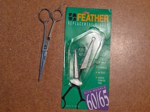 lot 67 image: ICE Tempered Professional Barber Shears & Blade - Japan