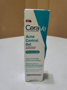 lot 57272 image: CeraVe Acne Control Gel with 2% Salicylic Acid - Retail $8