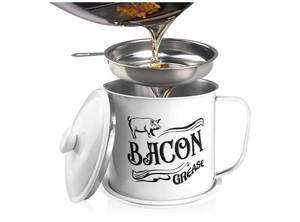 lot 57291 image: 1.3L Bacon Grease Saver Container with Fine Mesh Strainer,Stainless Steel Oil Keeper Can for Bacon,46oz Large Rustic Farmhouse Fat Container, Keeper, Recipes, Dishwasher Safe (White) - Retail $15