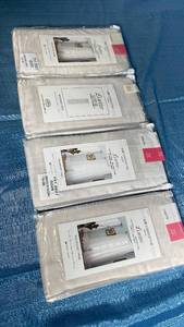 lot 3044 image: Liz Claiborne Lisette Rod Pocket Curtain Panels Set, 60x72, Ivory