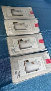lot 3050 image: Liz Claiborne Lisette Rod Pocket Curtain Panels Set of 4, Ivory, 60x72