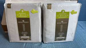 lot 8013 image: Royal Velvet Plaza Blackout Curtain Panels Set
