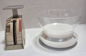 lot 320 image: Pelouze Countess II Model P-2 postal scale and food Scale